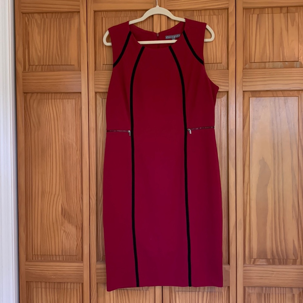 Sleeveless dress